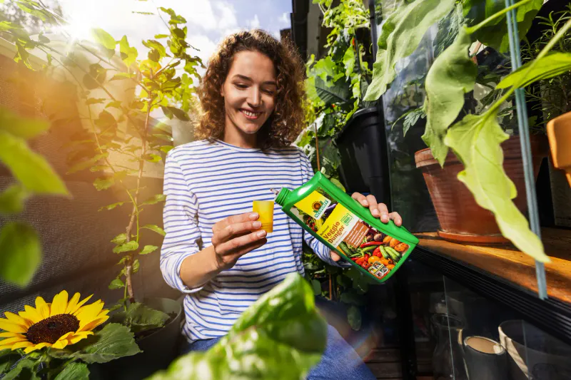 Neudorff Azet Flytende Universalgjødsel (1 Liter) – Organisk næring for alt som gror